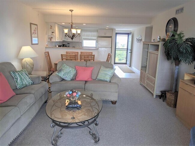 Foto del edificio - 9397 Midnight Pass Rd