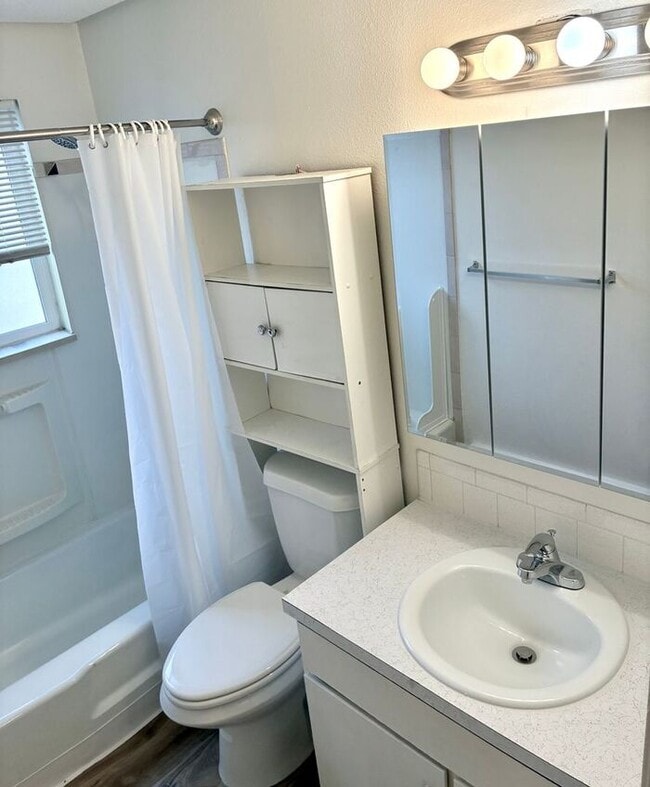 Foto del edificio - Beautiful 2 Bedroom Town Home!