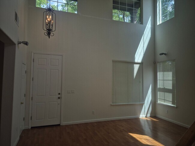 Building Photo - 190 Rockmont Cir