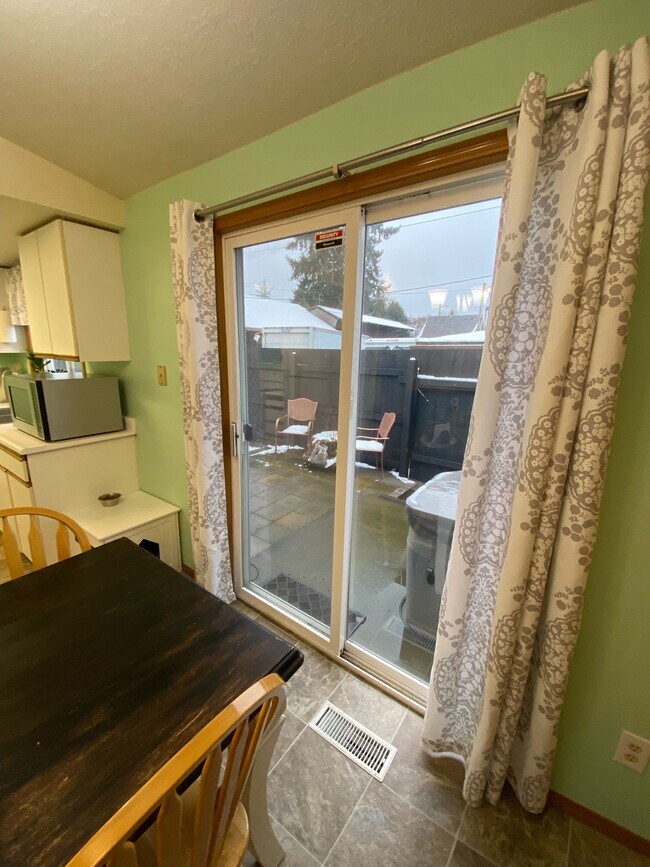 Kitchen - 14813 SE Arista Dr