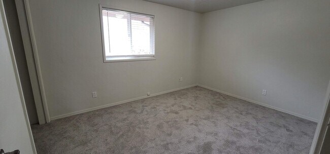 Foto del edificio - Spacious & Modern Townhouse