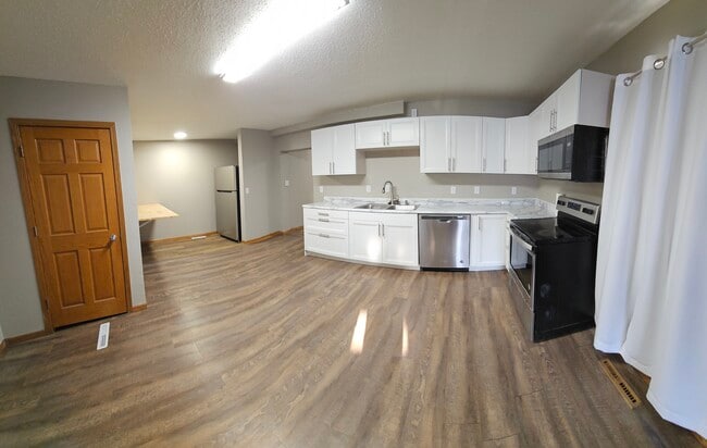 kitchen - 506 Bay St