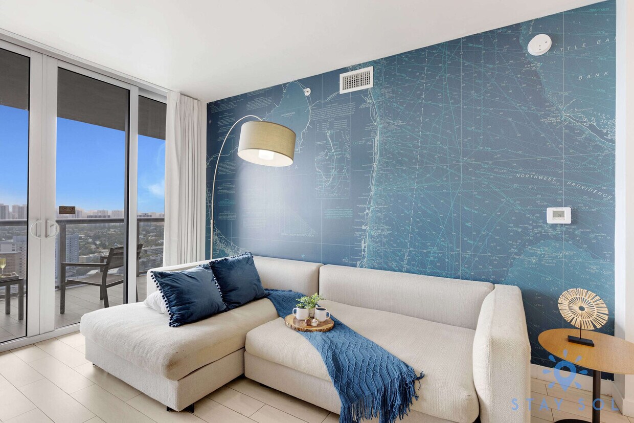 Foto principal - 2602 E Hallandale Beach Blvd