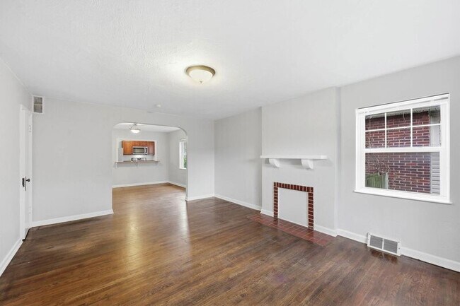 Foto del edificio - 1048 BERKELEY Rd