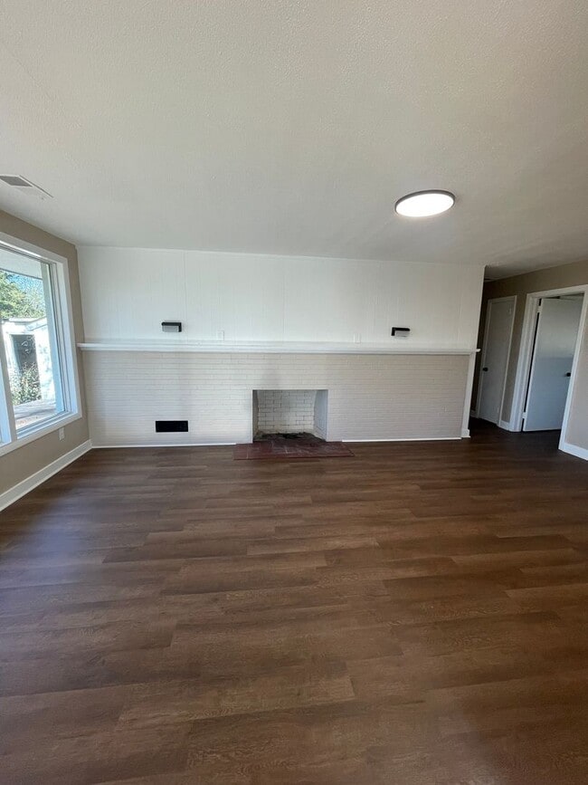 Foto del edificio - Single-Family Home