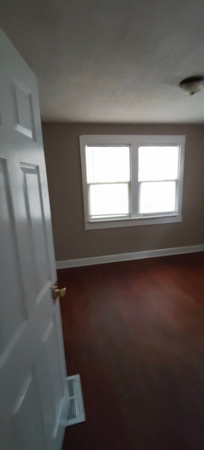 Foto del edificio - 1405 N Chester Ave