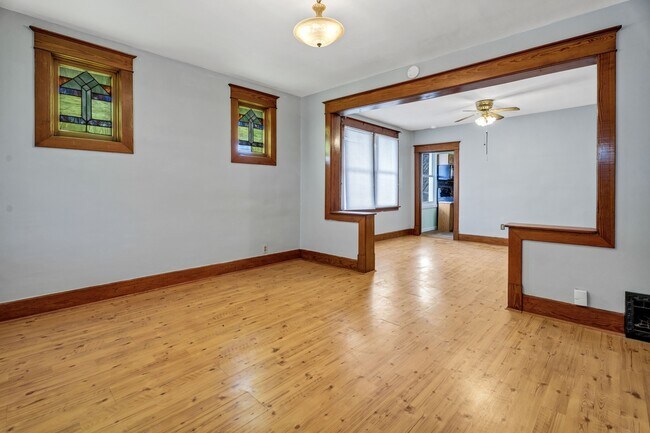 Foto del edificio - 7070 Winona Ave