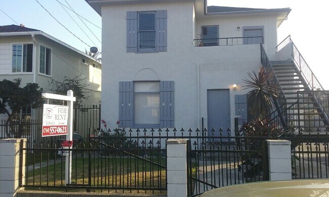 Building Photo - 410 W Washington Ave