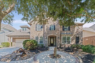 Building Photo - 7 N Beech Springs Cir