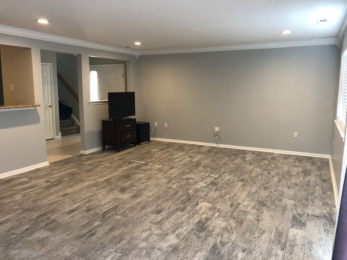 Great Room I - 12 Saint Paul Ct