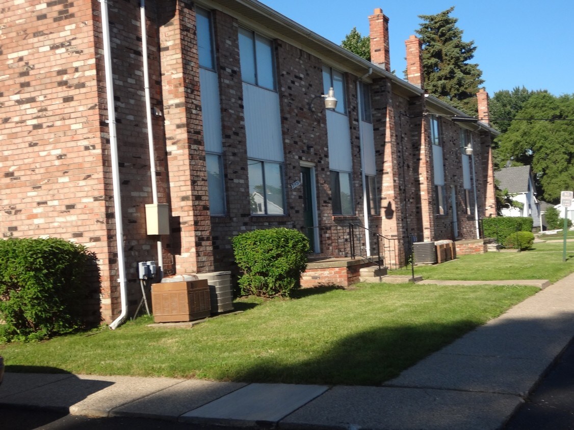 Park Layne 2131421440 Macarthur Blvd Warren, MI Apartments for