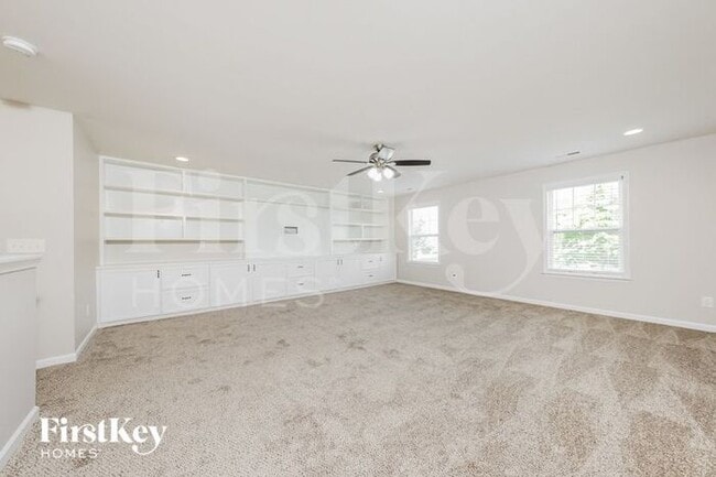 Foto del edificio - 451 Shady Grove Ct