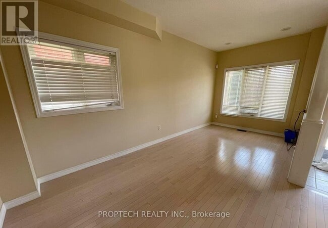 Photo du bâtiment - 220 Farmstead Rd