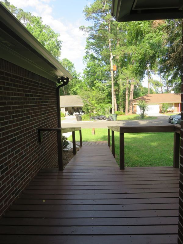 Building Photo - 432 Merlin Way