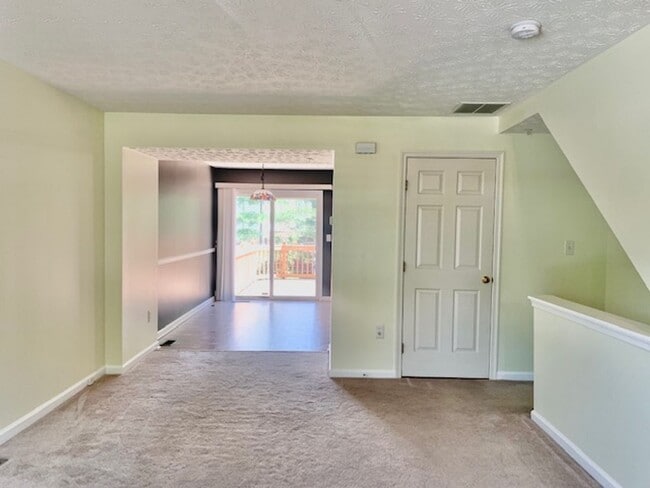 Building Photo - 3207 Water Lily Ct