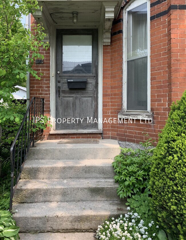 Building Photo - Private - 5 Bed | 1.5 Bath  - $650 - All Inclusive