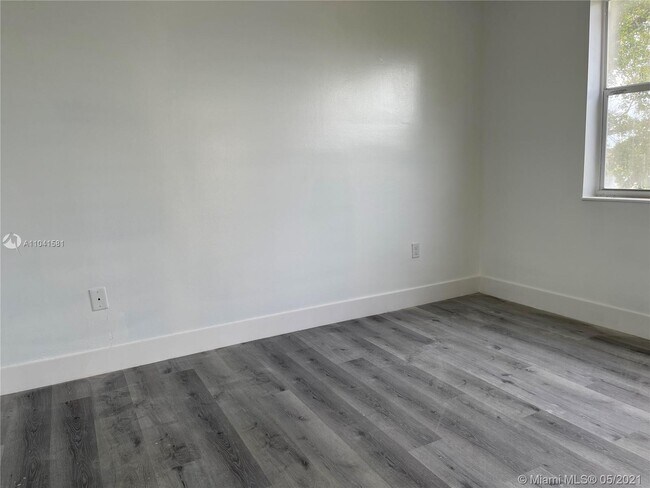 Foto del edificio - 8620 SW 212th St