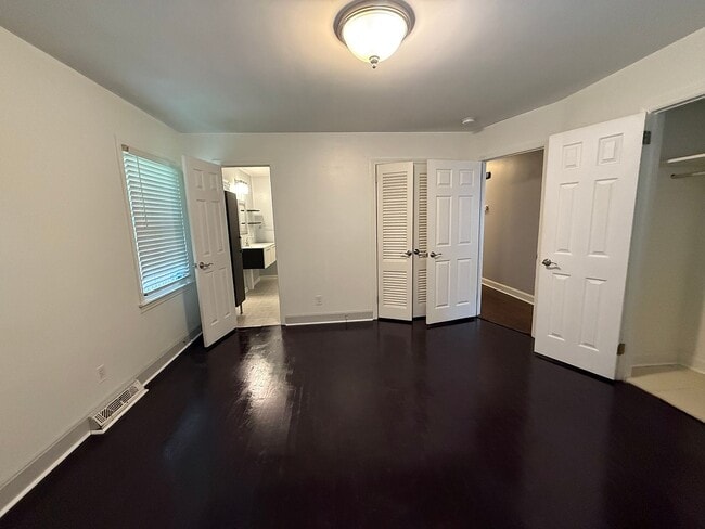 Building Photo - 1536 Emerywood Dr