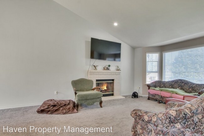 Building Photo - 3 br, 2.5 bath House - 24004 72nd Ave E