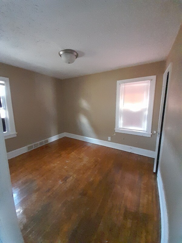 Foto del edificio - 3108 Portman Ave