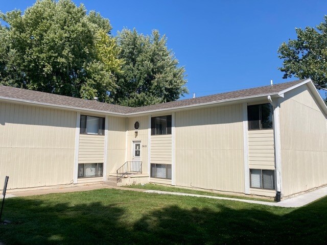 Primary Photo - 2419 N Kruse Ave