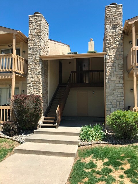Foto del edificio - 840 Tenderfoot Hill Rd