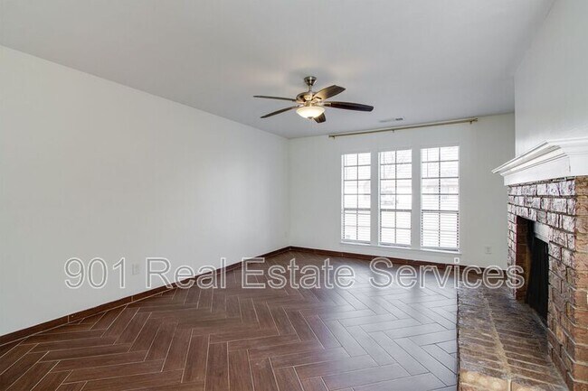 Foto del edificio - 7209 Lamesa Ln