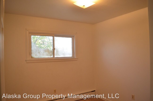 Building Photo - 8820-8820 Golovin St