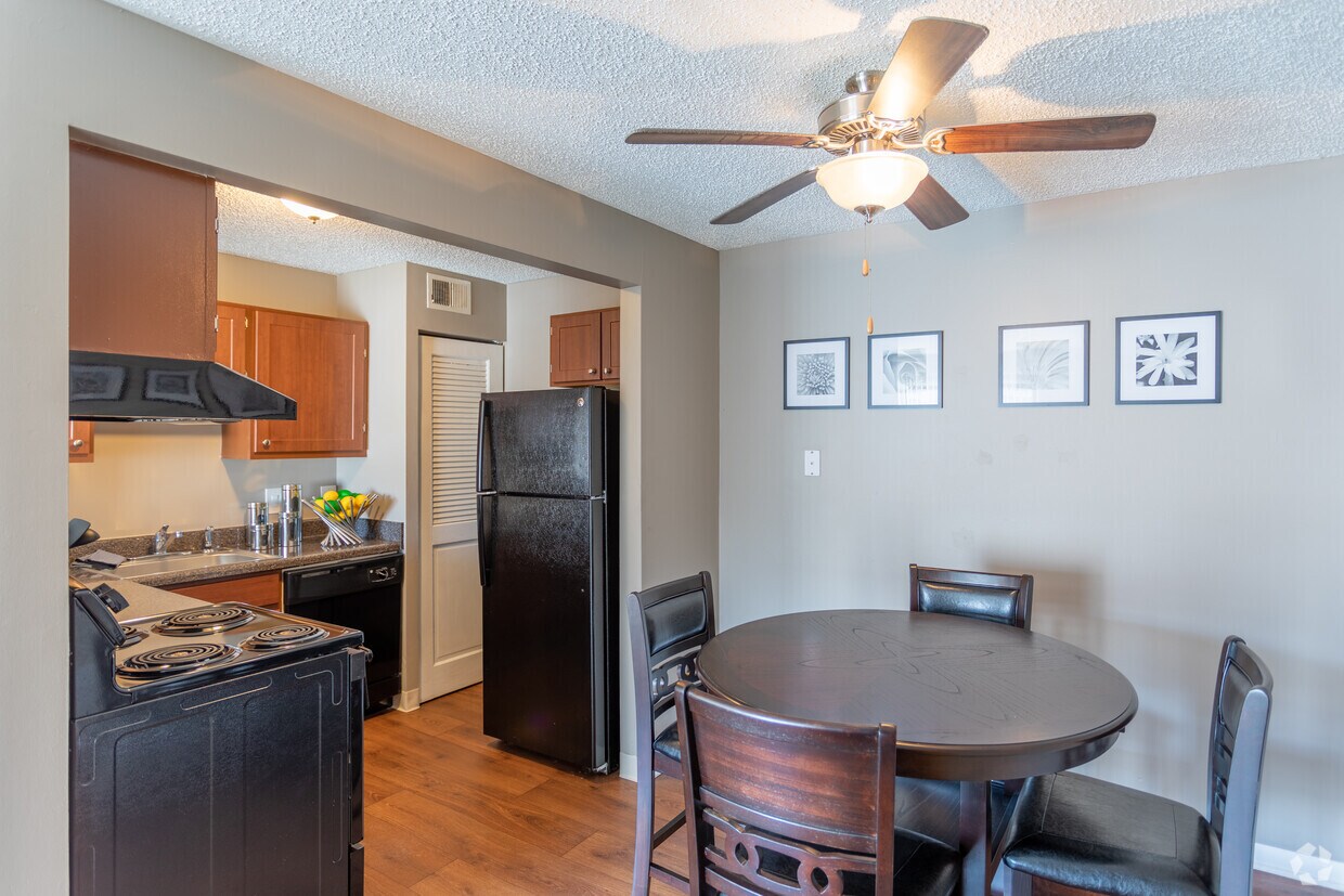 Cobblegate Square Apartments Apartments in Moraine, OH