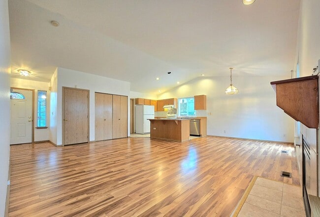 Building Photo - Lovely 3 Bedroom Marysville Rambler Availa...