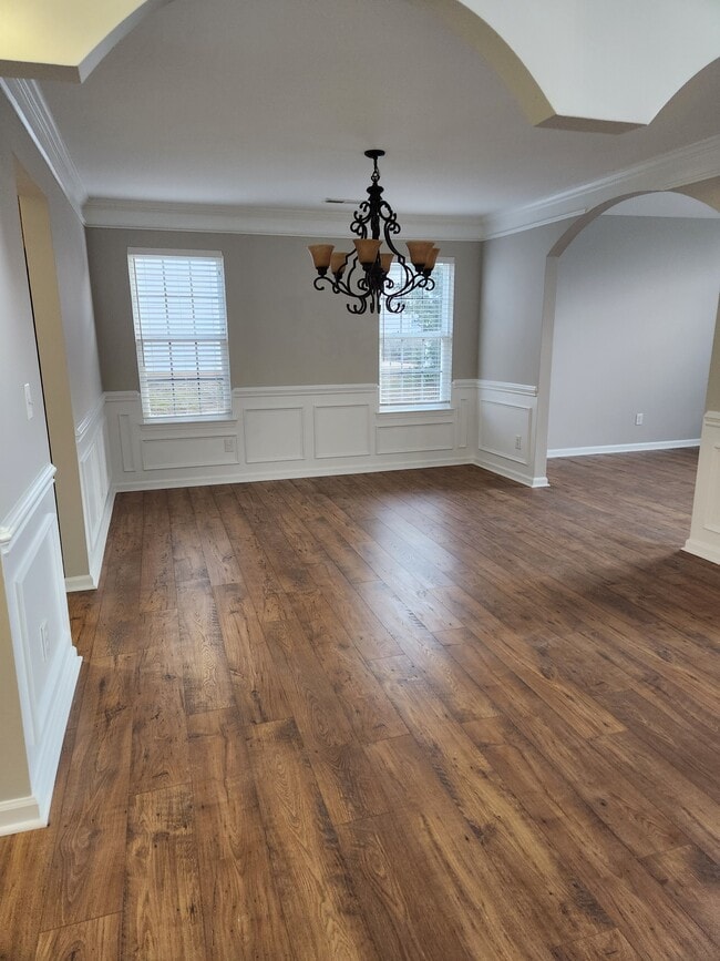 dining - 3876 Parkers Fwy