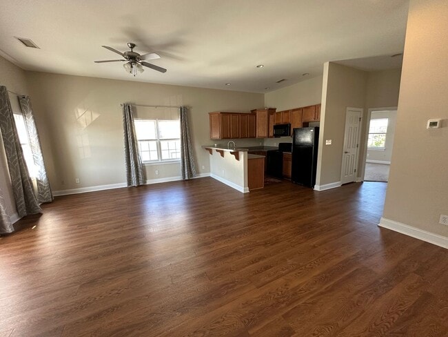 Photo - Upper Level Apartment in Wyndhurst