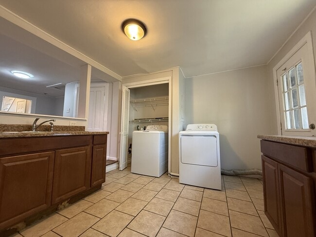 Foto del edificio - 19 N Lake Ave