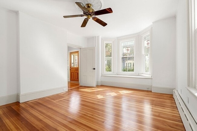 Building Photo - 105 Ellery St