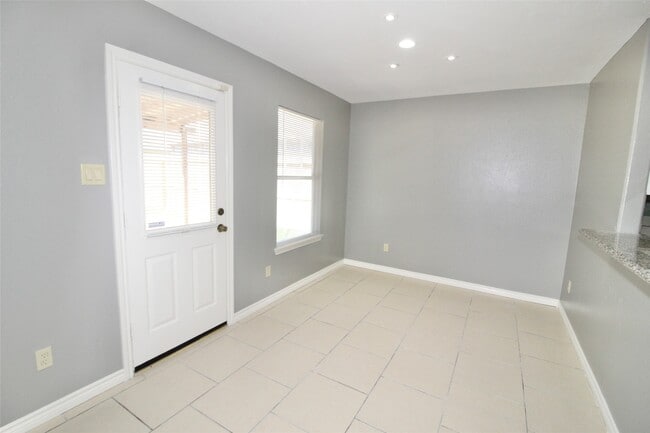 Foto del edificio - 7423 Edgecraft Dr