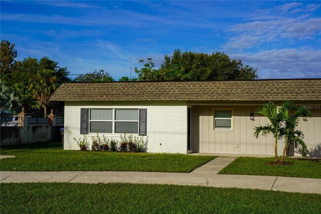 Foto del edificio - 1926 Rouse Rd