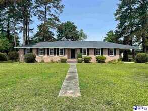 Building Photo - 821 Championship Dr