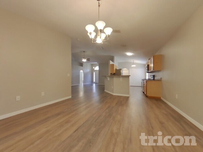 Foto del edificio - 864 Vanderbilt Dr