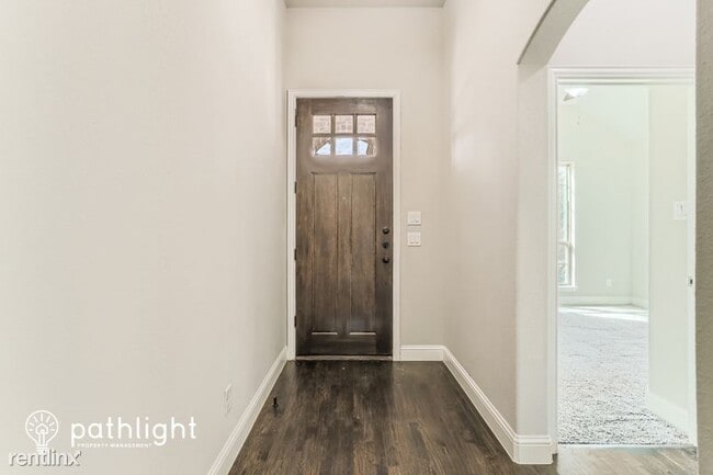 Building Photo - 4 br, 3 bath House - 401 Winehart St UNIT