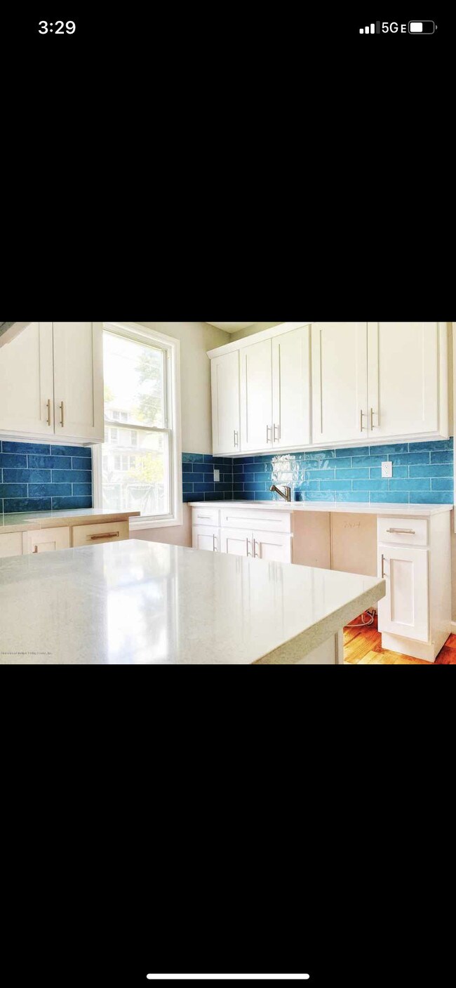 Building Photo - 642 Delafield Ave