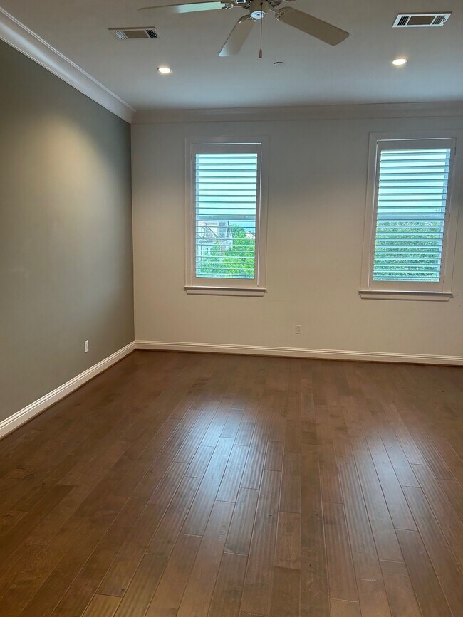 Foto del edificio - 2548 N Bay Pl