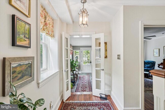 Building Photo - 119 Francis Ave