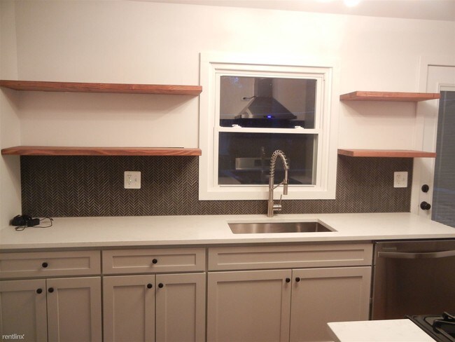 Foto del edificio - 2 br, 1 bath House - 6115 Granada St.