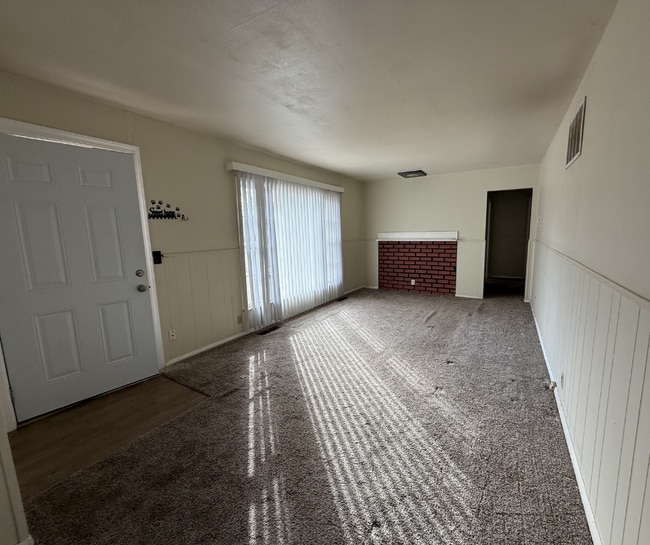 Building Photo - 6215 Independence St