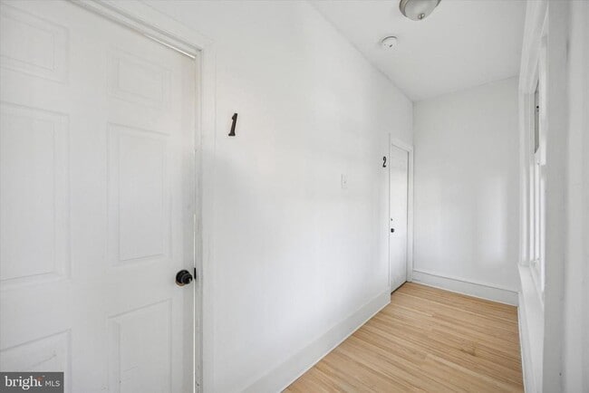 Building Photo - 5759 Pine St