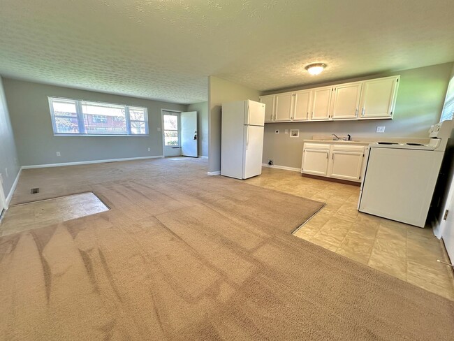 Building Photo - 4330 Shroyer