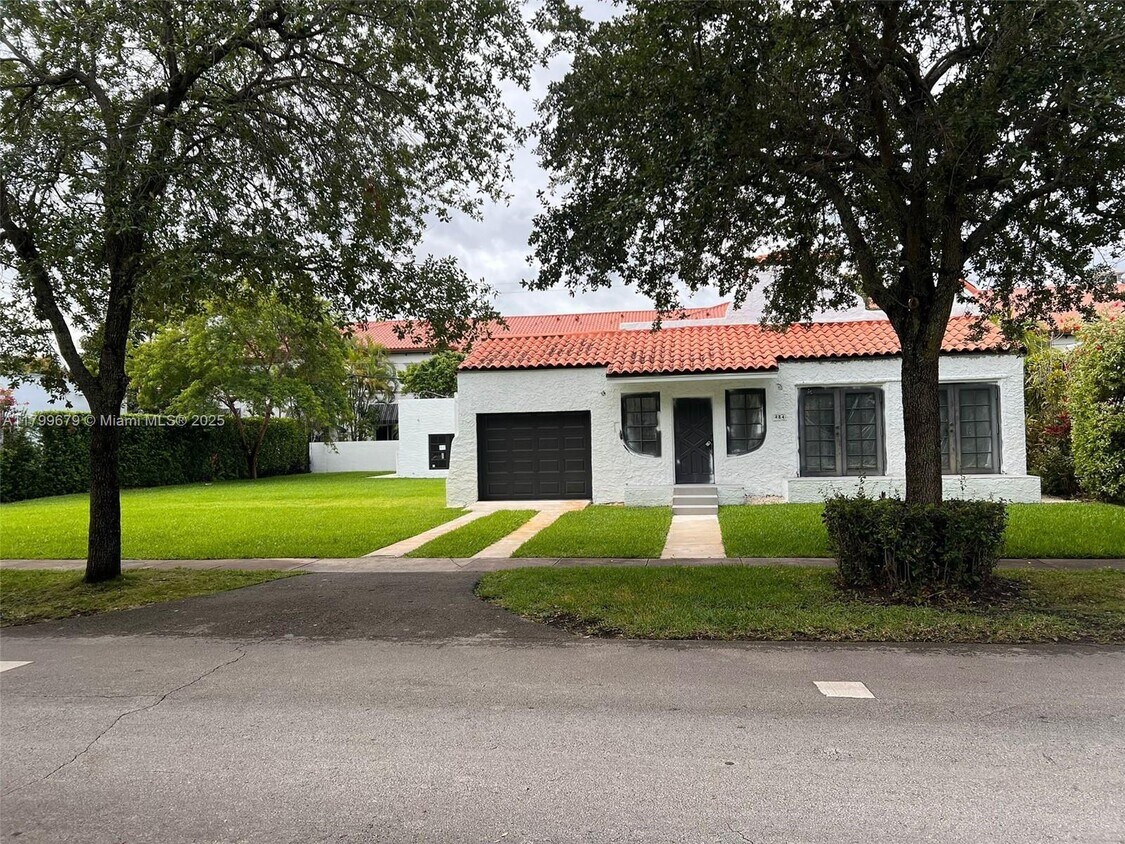 Building Photo - 434 Aragon Ave