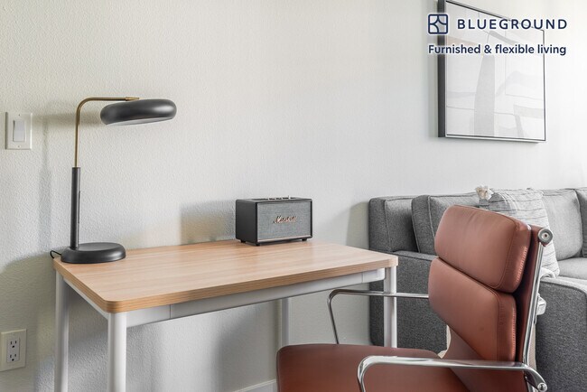 Building Photo - 3888 Artist Walk Common