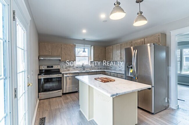 Foto del edificio - 2410 Albion St