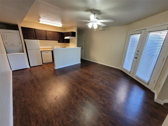 Foto del edificio - 9829 Walnut St